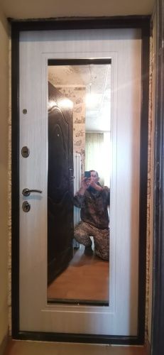 Входная дверь в квартиру Мастино (Бульдорс) Econom 60/140 (Букле шоколад - Ларче бьянко, зеркало) фото 3 Входная дверь в квартиру Мастино (Бульдорс) Econom 60/140 (Букле шоколад - Ларче бьянко, зеркало) фото 3